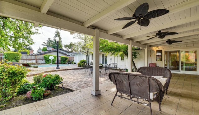 5 Mi to Fresno State: Family Gem w/Backyard Oasis