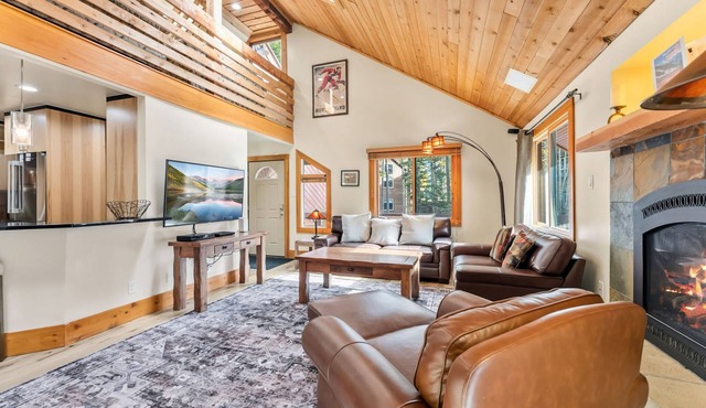 5BDR Ski-In/Out Escape | Hot Tub & Game Room