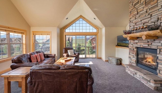 67 Fireweed with private hot tub