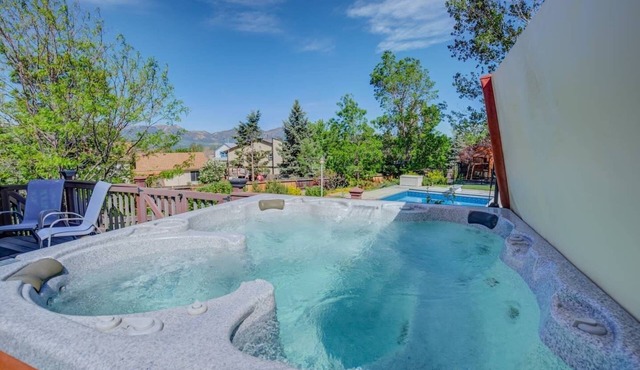 6BR House w/Pool & Water Slide, HotTub, Peak View