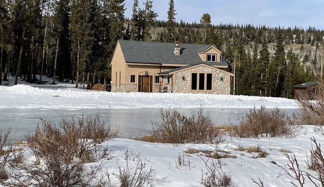 A Reel Mountain Getaway - Private Pond & Hot Tub!