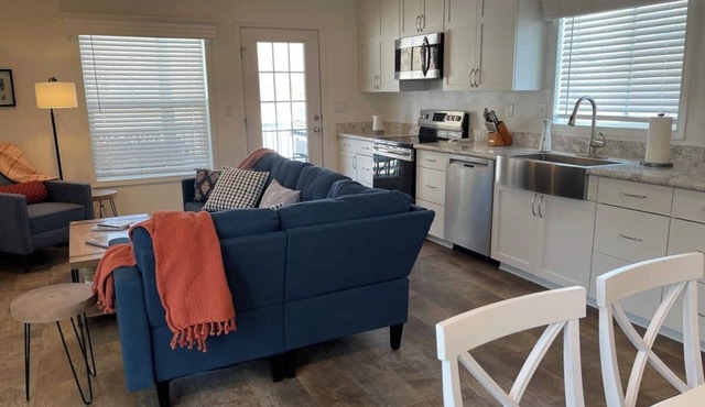 A wonderful 3 bedroom/2 bath rental (1,000 sq