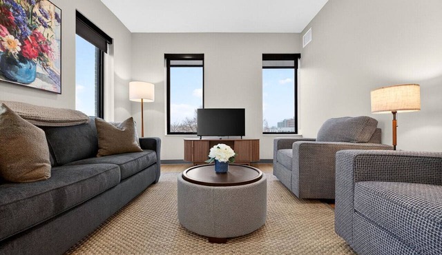 Across from Clinic | 2 Bed/2 Bath | Free Garage
