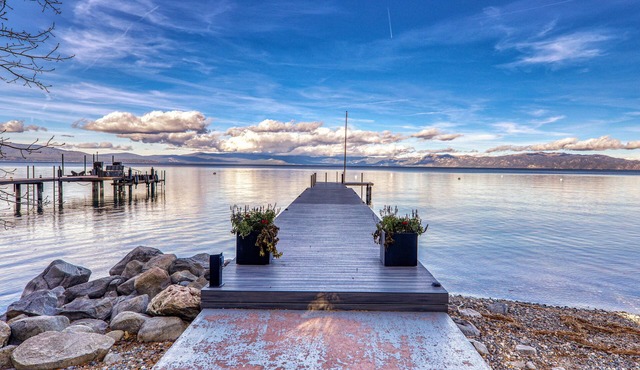 Aerial Grace Lakeside by Tahoe Getaways – 4BR w/Private Beach, Pier, & Buoy!
