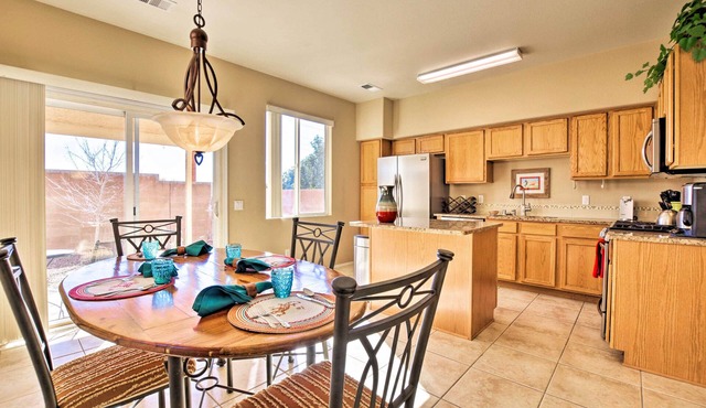 Albuquerque Condo w/Yard - 9 Mi to Old Town!