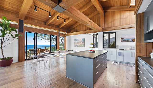 Almost Oceanfront Victoria Beach All Ocean View Home