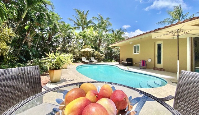 Amazing Fort Lauderdale 2BD/2BT+Den with Heated Pool, Close to the Beach!