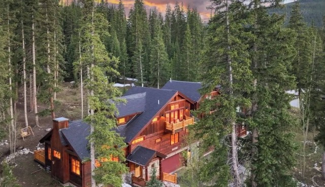 Amazing Mountain Home in Blue River-7 minutes from Breckenridge!