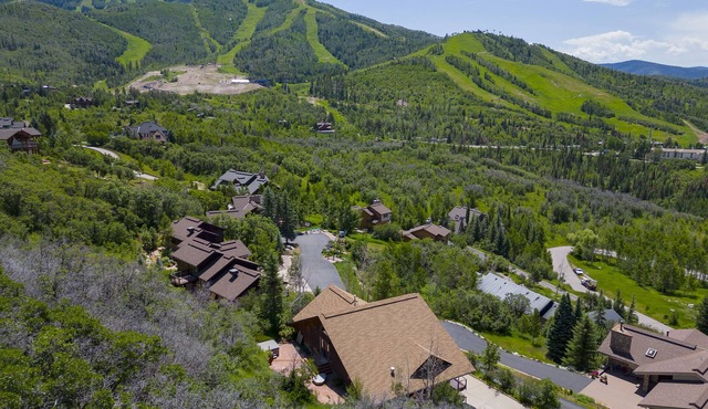 Amazing Views - Private Hot Tub - 30 Day Min Stay - Dogs Considered