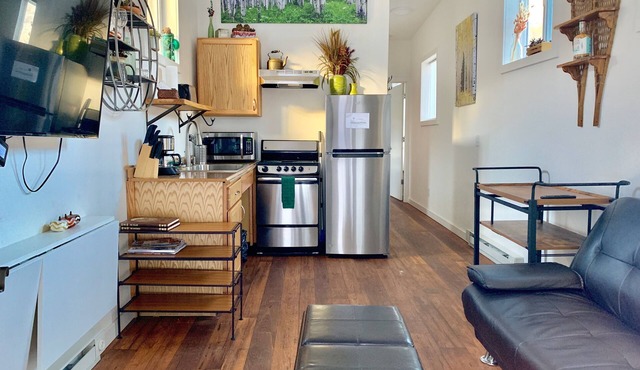 Aspen Cabin: Fully-Furnished, Pet Friendly Cabin