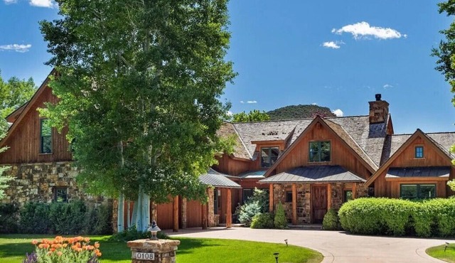 Aspen Glen 5 bedroom, Golf Course Facing, Sopris Views - Bring the Whole Family!
