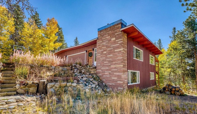 Aspen Grove! LUXURIOUS with HOT TUB! PET FRIENDLY!