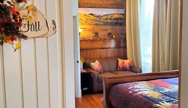 Aspen Inn - Fall Suite (California King)