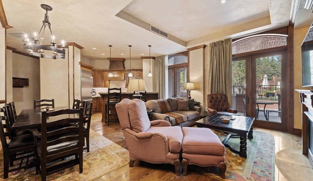Aspen Mountain Residences, Core-By Gondola