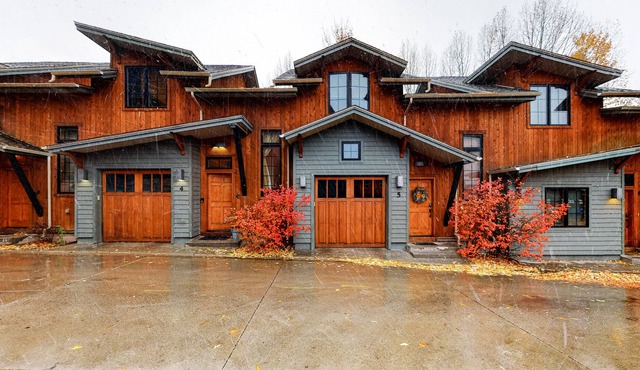 Attractive Condo Near Steamboat Ski Resort w/Free WiFi, W/D, Central AC, Deck