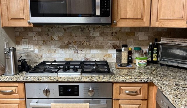 Beach and Big City of LA --- Enjoy Both At Our El Segundo Condo!