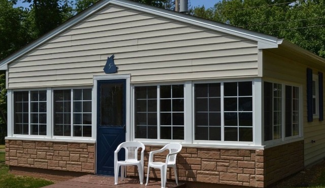 Beach Breeze 2BR Cottage #5 at South Beach Resort — Private Beach, Marina, Pool