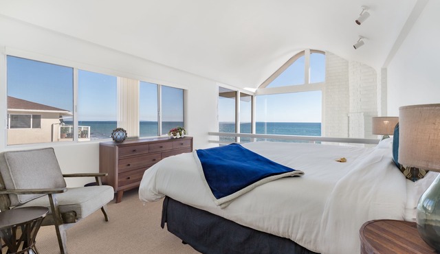 Beachfront Townhouse - Views From Every Room