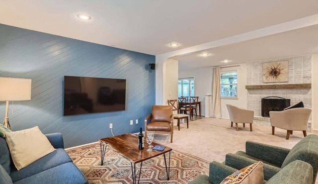 Beautiful 5 BDR Louisville Home W/Private Backyard
