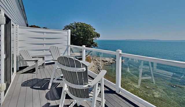 Beautiful Views | 2 Balconies | 10 ppl | C210