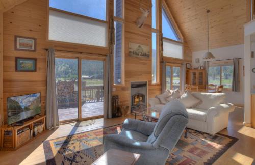 Beaver Creek Cabin in South Fork CO
