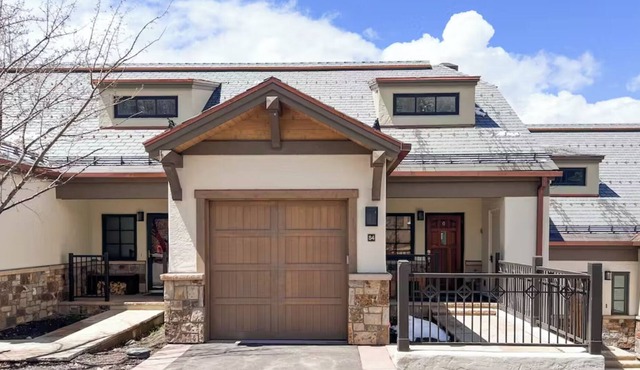 Beaver Creek Village 4-bedroom townhome with heated pool and hot tub