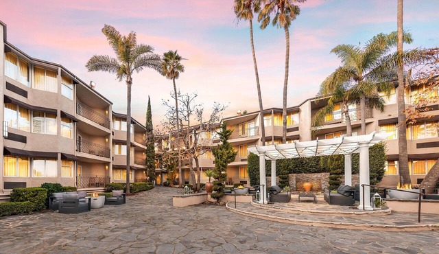 Belamar Hotel Manhattan Beach, Tapestry Collection by Hilton