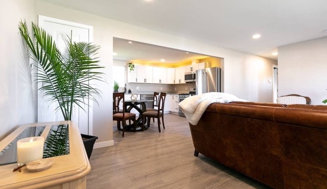 Black Brick Suite Top Shelf
