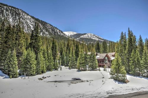 Blue River Condo w/Views - 5 Mi to Breckenridge!