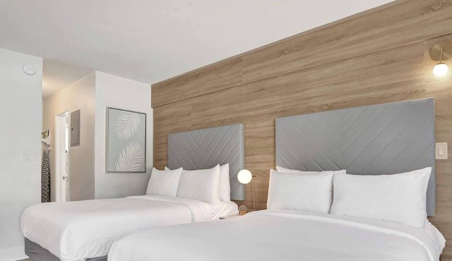 Botanica Double Suite w/Kitchenette