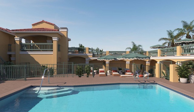Boutique Hotel | Rooftop Ocean Views + Pool + Hot Tub | Walk to Everything