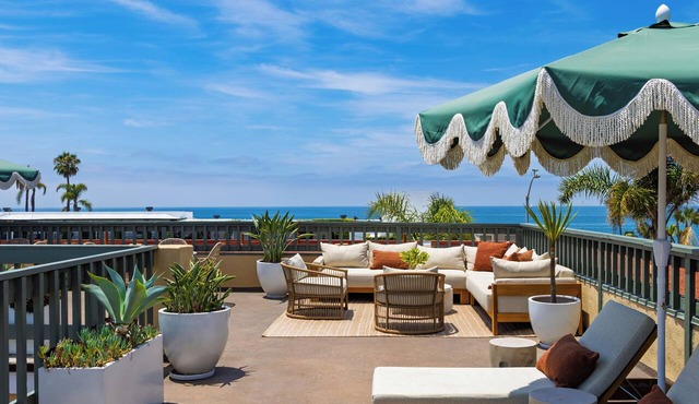 Boutique Stay near Beach | Pool + Spa + Rooftop Ocean Views | Walk to Dining