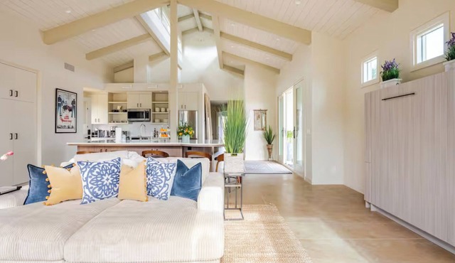 Brand New Cliff May Inspired Santa Ynez Luxury Barn with Hot Tub, WiFi, AC