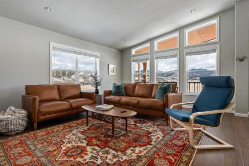 Brand New Cozy Mountain Retreat - Panoramic Views