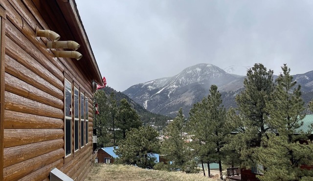 Breathtaking Mountain Views!