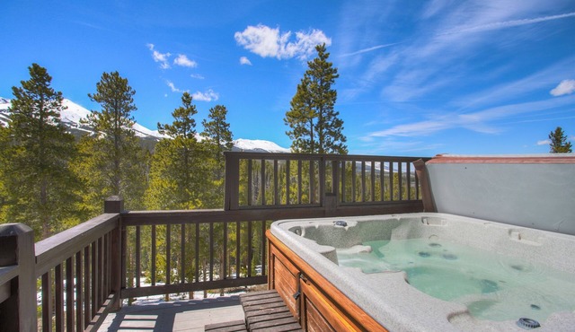🏆 Breckenridge Home | Hot Tub | 4 Kings | Sleeps 16 | 7 Bedrooms | Pets | Views