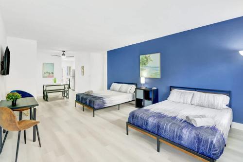 Bright 1BR Miami Beach Stay Near the Ocean