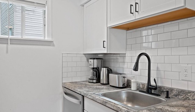 Bright & Quiet 1Bdr Apt in Millvale/Lawrenceville