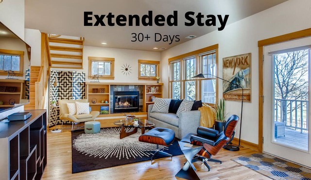 Brilliant Posh Home – Backs to Poudre River Trail!