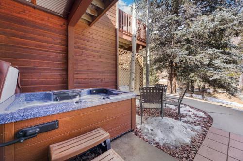 Bugle Pointe A16 by Estes Park Condos