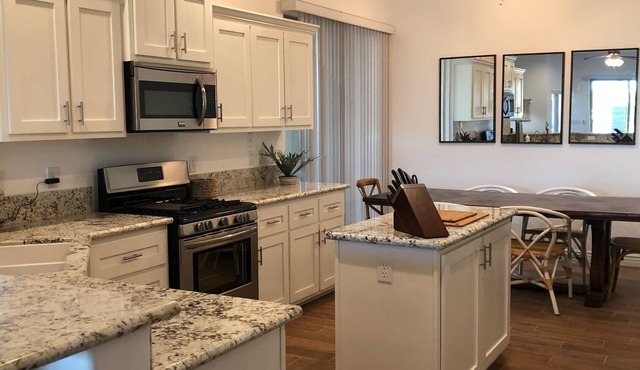 Bullhead Home, Green Belt & Pond Views, Located In Upscale Palo Meadows