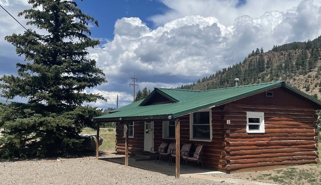 Cabin #1 at Aspen Ridge Cabins in mountains near Rio Grande River