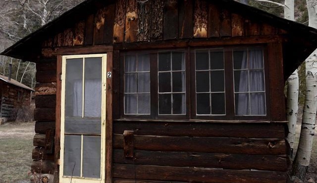 Cabin 2 at Sportsman’s Lodge *NOW WITH WIFI*