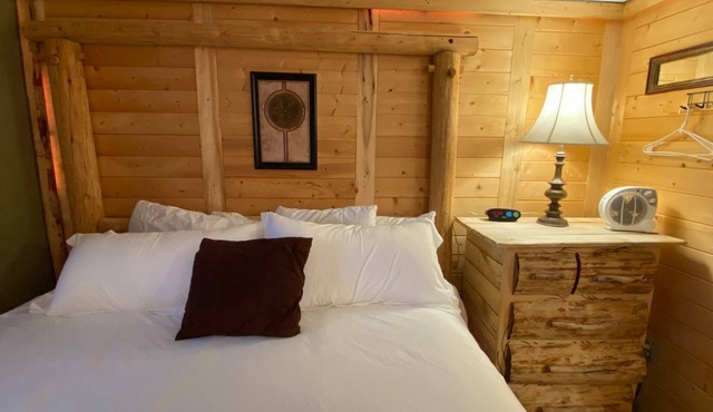 Cabin 2 at The Cedaredge Lodge