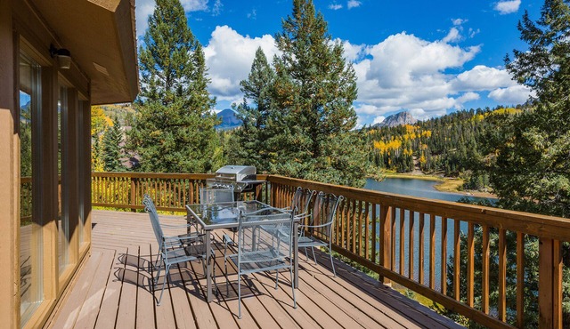 Cabin on Columbine Lake - Large deck - Hot Tub/Views - 1 mile to Purgatory