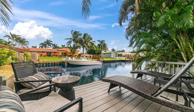 Casa Agape | Waterfront I HotTub