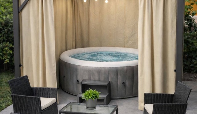 Casa Betania: Your Urban Oasis in Fort Lauderdale