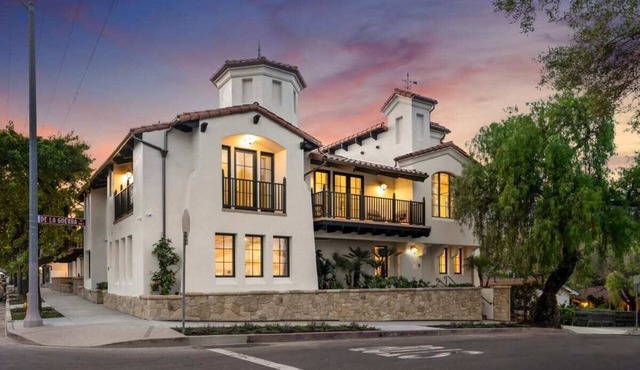 Casa Riviera 7 - Boutique Suites