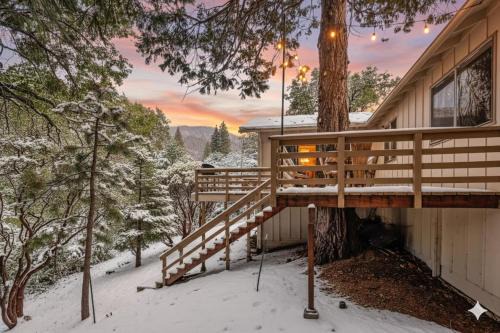 Cedar Pine Cottage Relaxing Cozy 2BR Cabin