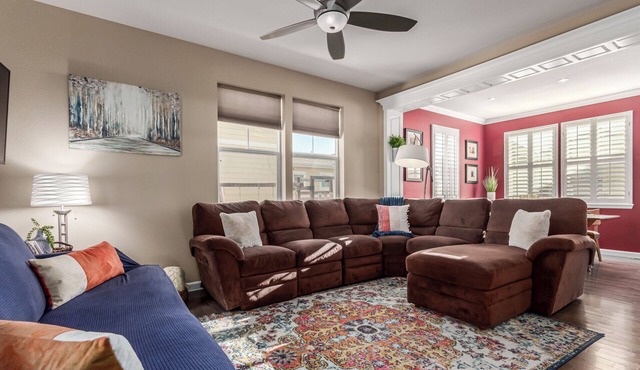 Charming 4-Bedroom Home + Separate Basement Suite-perfect for families or groups.